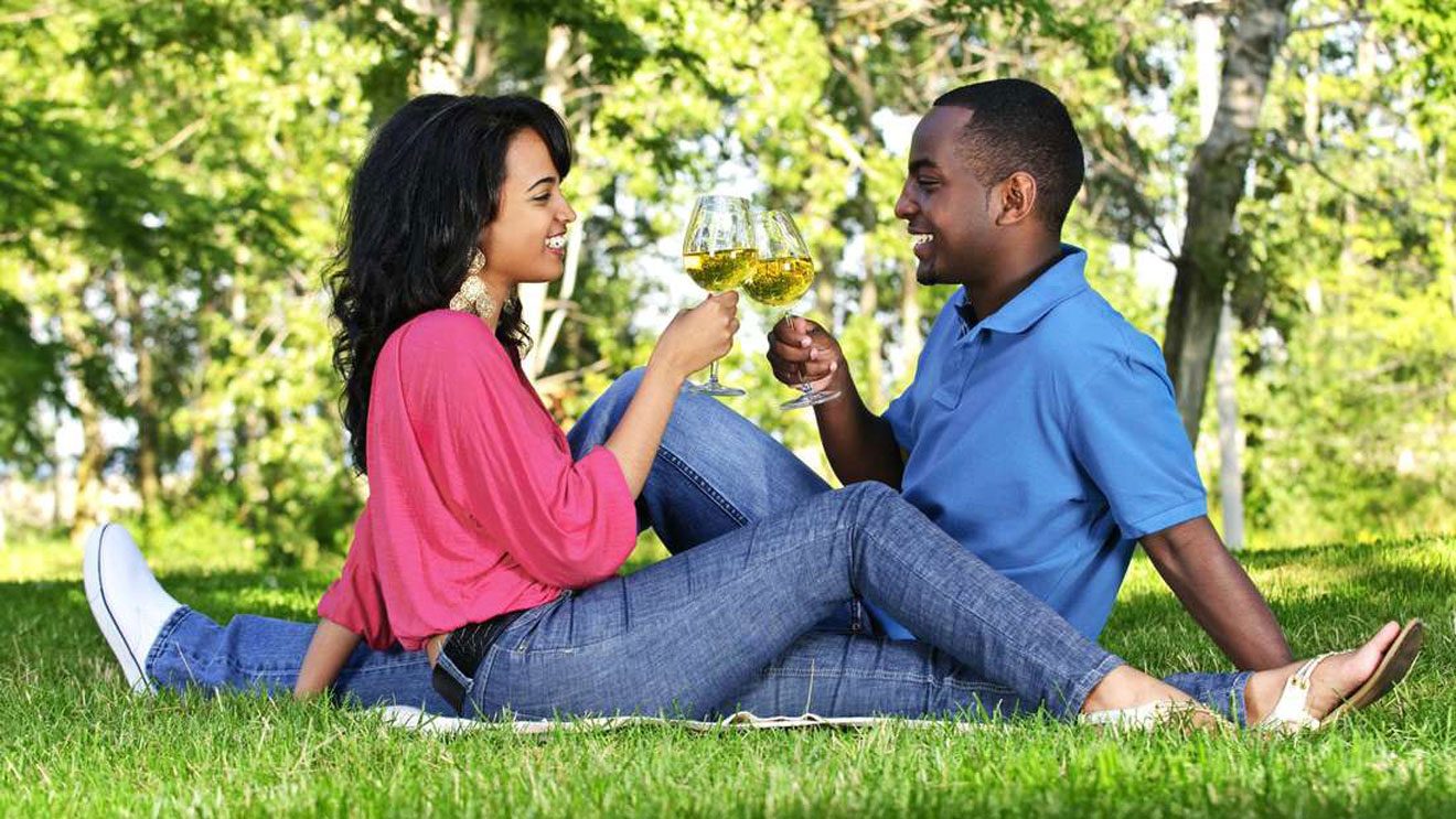 
 AmourMeet Website Review In 2025 - Free Credits, Costs, Legality
